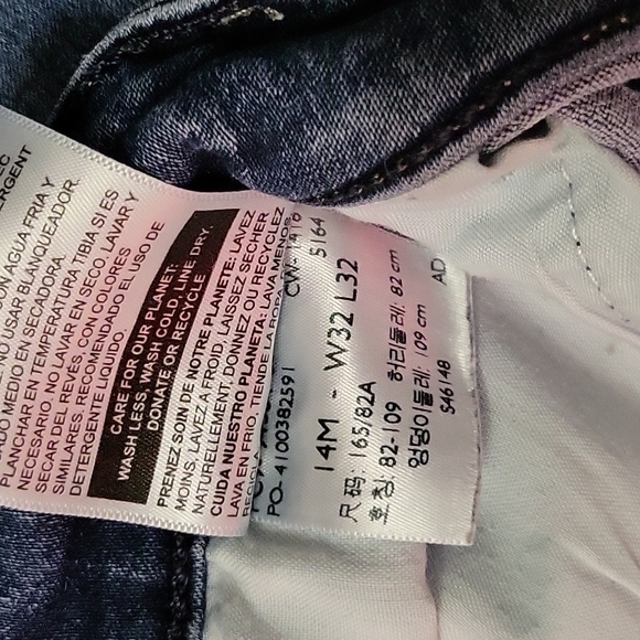 Levi's - Picture 5 of 5